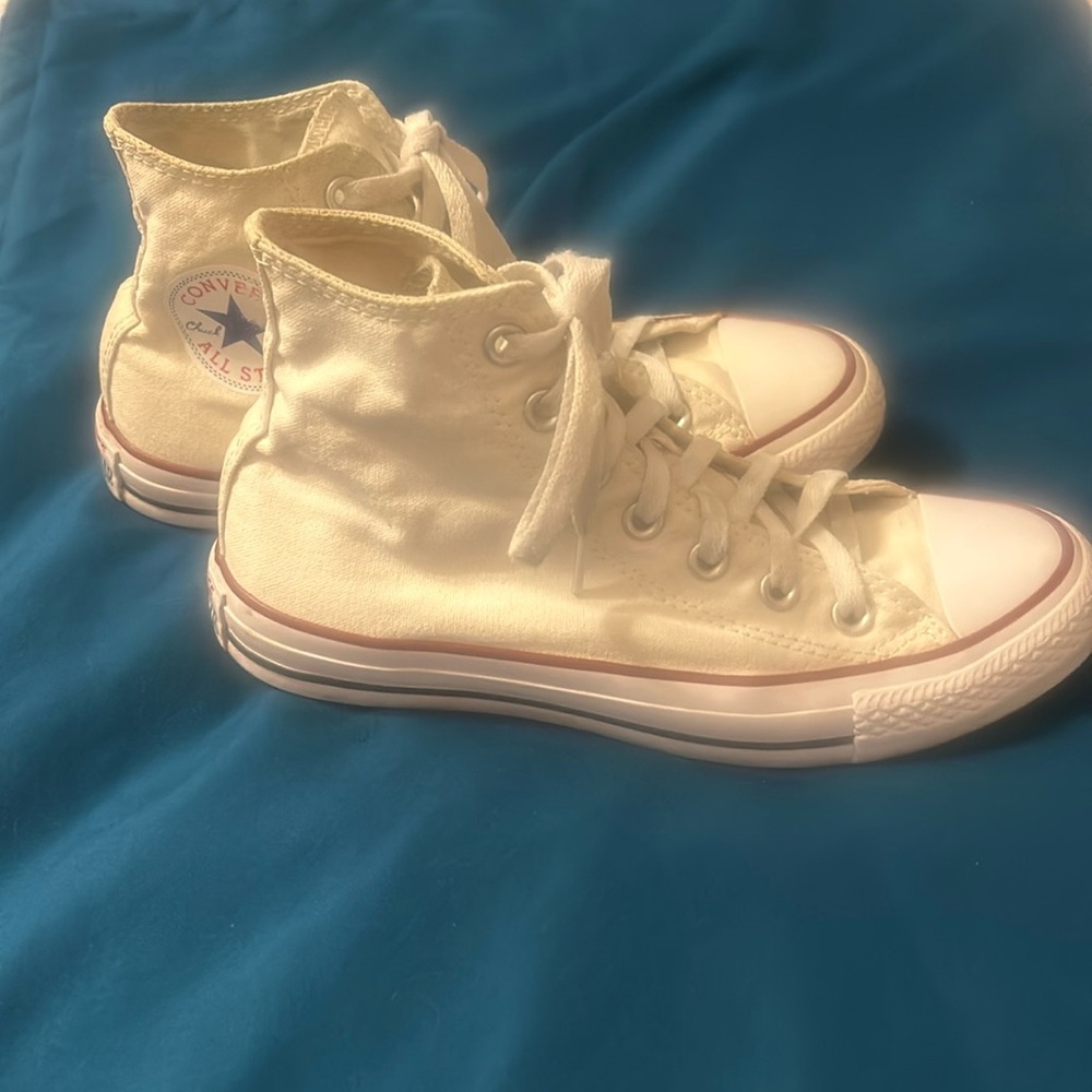Chuck Taylor Converse All Star High Top Canvas Sneakers.Size 7